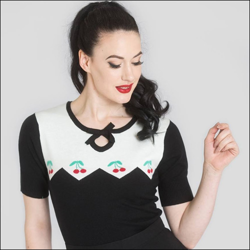 Hell Bunny Cherry top in sizes XS-XL Hell Bunny Cherry top in sizes XS-XL