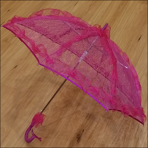 Fuchsia ruffle lace parasol Fuchsia ruffle lace parasol